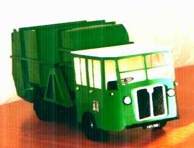 1950's 'W' Type Fore & Aft Tipper. Approx. scale 1:14