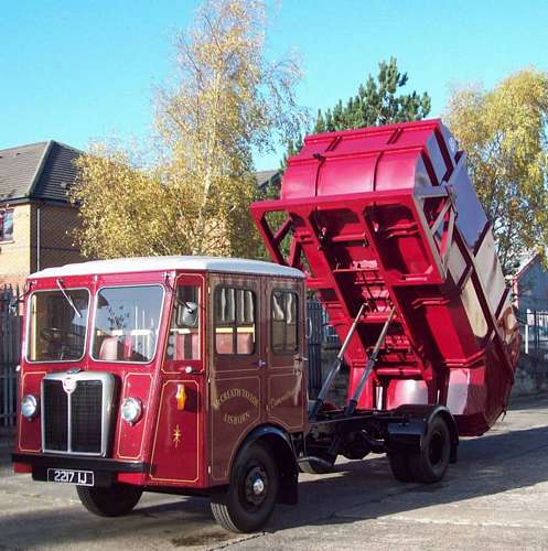 Peter Johnston's restored 1959 'W' type Fore & Aft tipper Reg.No. 2217 IJ